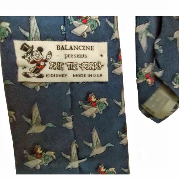 BALANCINE Vintage Men's Tie Navy Mickey Mouse Flying High Disney Accessories - Picture 5 of 5
